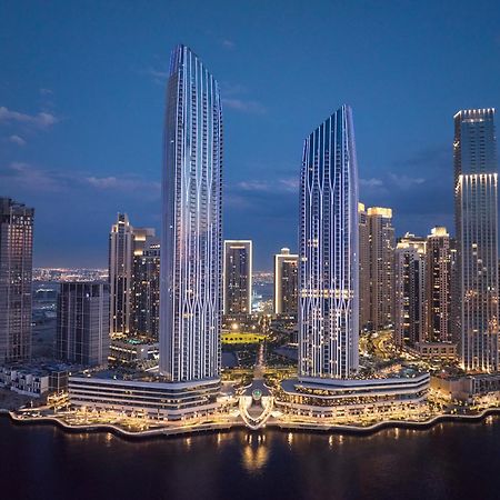 Hotel Address Creek Harbour Dubaj Zewnętrze zdjęcie The complex at night