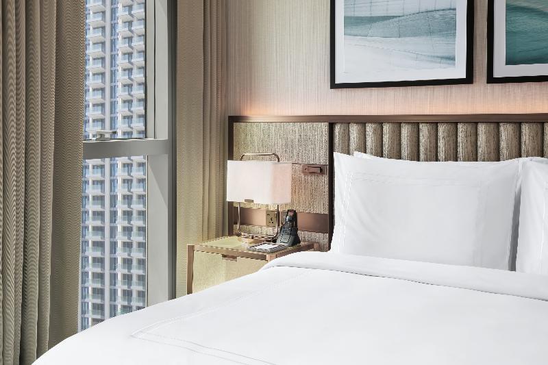Hotel Address Creek Harbour Dubaj Zewnętrze zdjęcie A guest room at the hotel