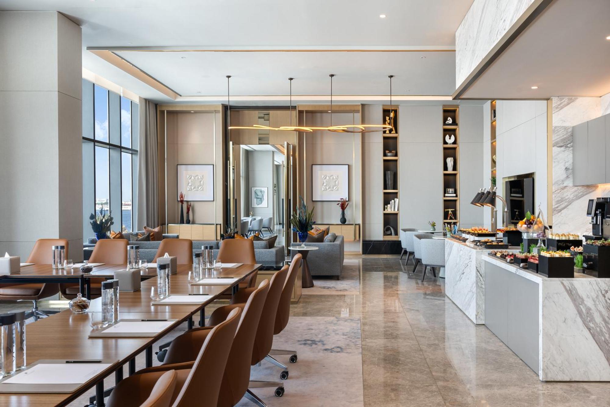 Hotel Address Creek Harbour Dubaj Zewnętrze zdjęcie The Lounge at the airport